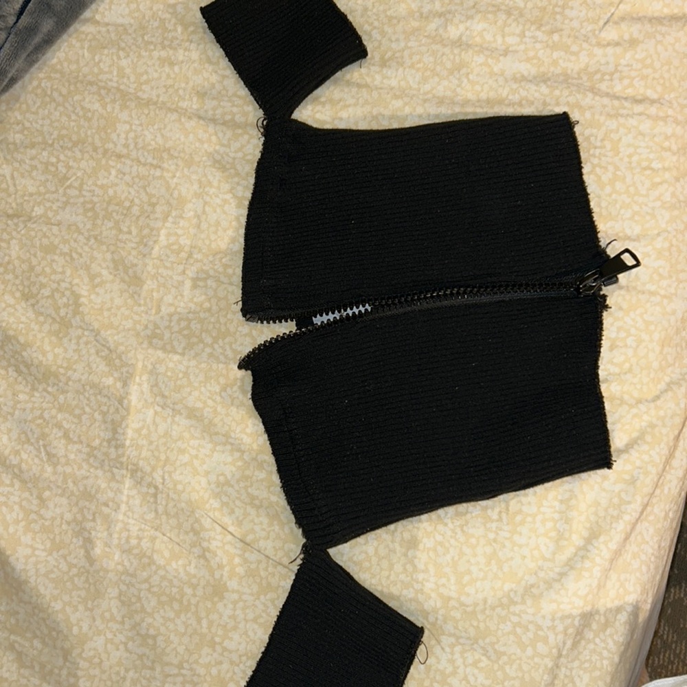 Better be M black top